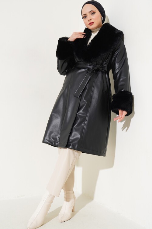 Merterium 1026 Yaka Kürklü Kemerli Suni Deri Mont