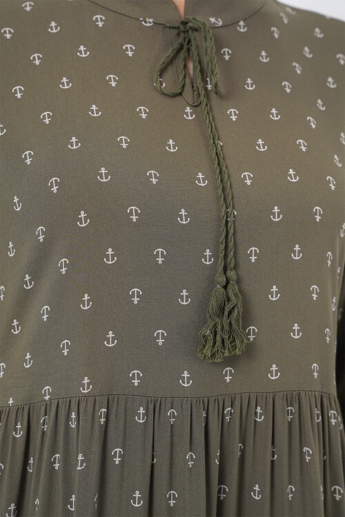 Merterium 1627 Yaka Bağcıklı Tesettür Elbise - Haki