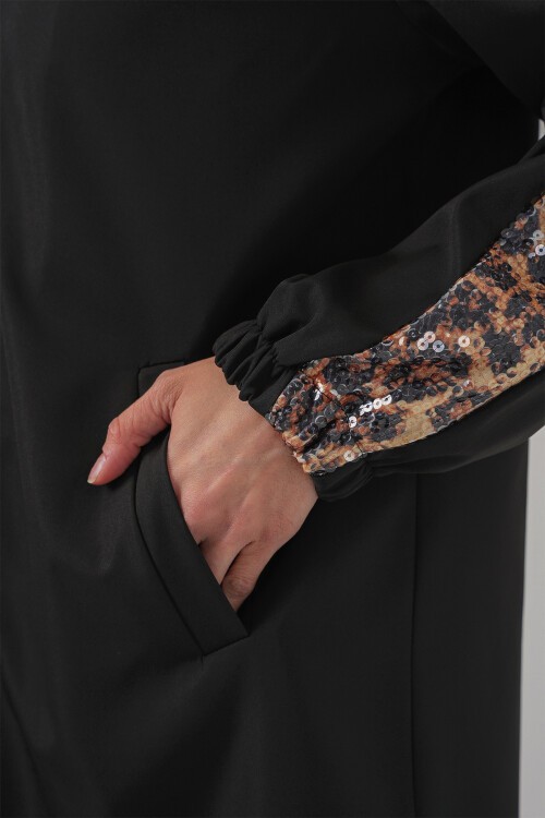 Merterium 5103 Kolları Payetli Kapüşonlu Mont - Siyah