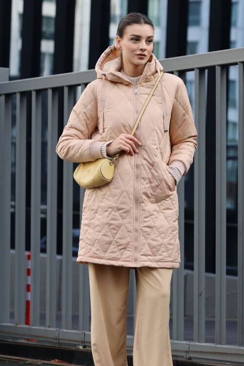 Merterium 5138 Kapitone Uzun Şişme Mont - Bej