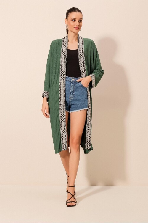 Merterium 5865 Nakışlı Örme Uzun Kimono - Zümrüt Yeşili