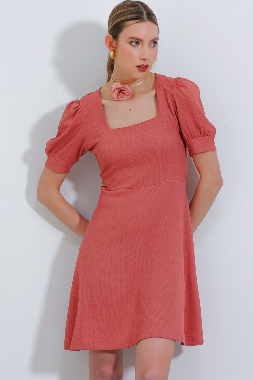 Merterium Kadın Gül Kurusu Kare Yaka Örme Mini Elbise