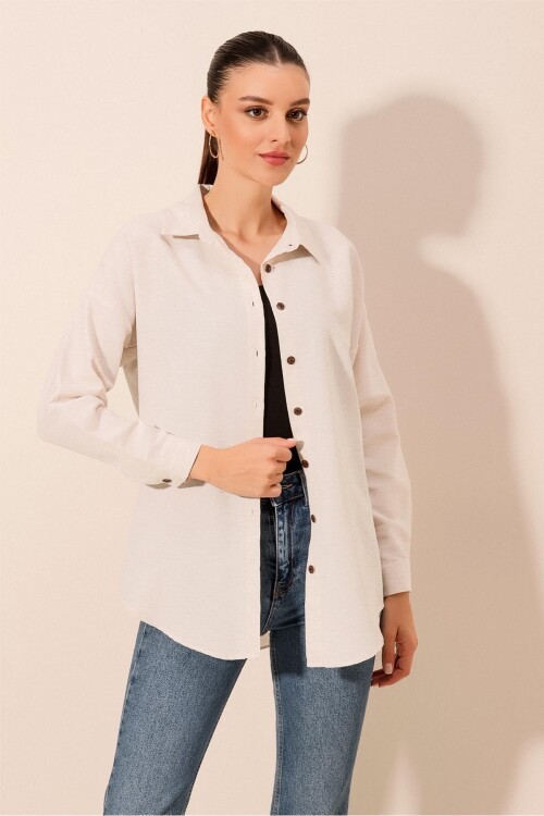 Merterium Kadın Krem Düz Oversize Uzun Basic Gömlek 3900