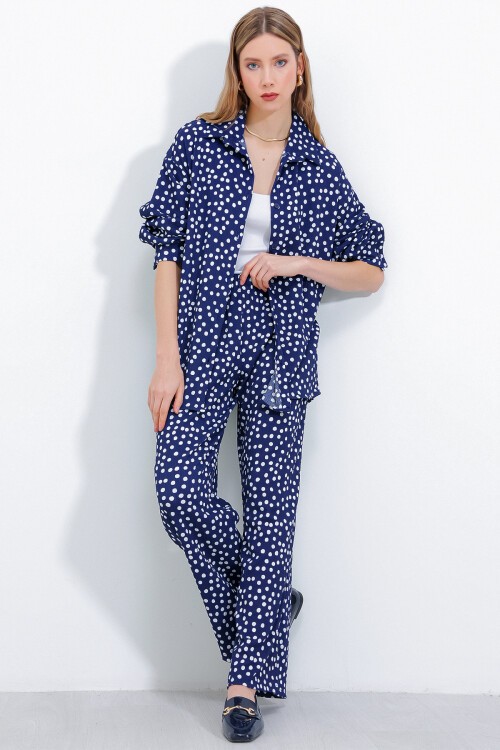 Merterium Kadın Puantiyeli Lacivert Ekru Örme İkili Takım 5858