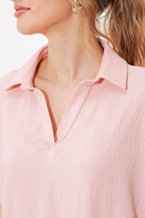 Merterium Kadın Pudra Oversize Polo Yaka Örme Bluz 0486