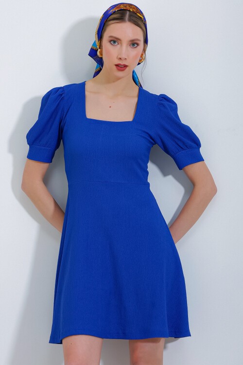 Merterium Kadın Saks Kare Yaka Örme Mini Elbise