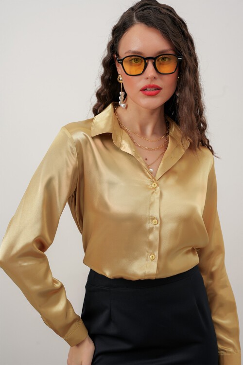 Merterium Kadın Saten Gömlek Geniş Beden Aralığı - Altın Sarısı