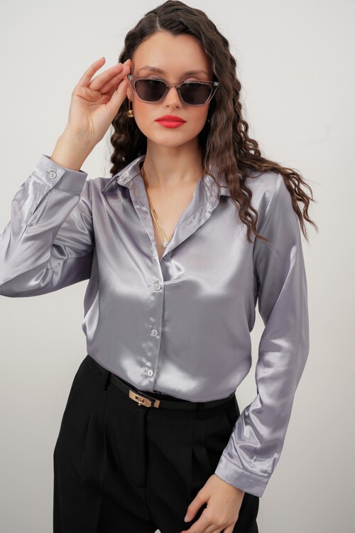 Merterium Kadın Saten Gömlek Geniş Beden Aralığı - Gri