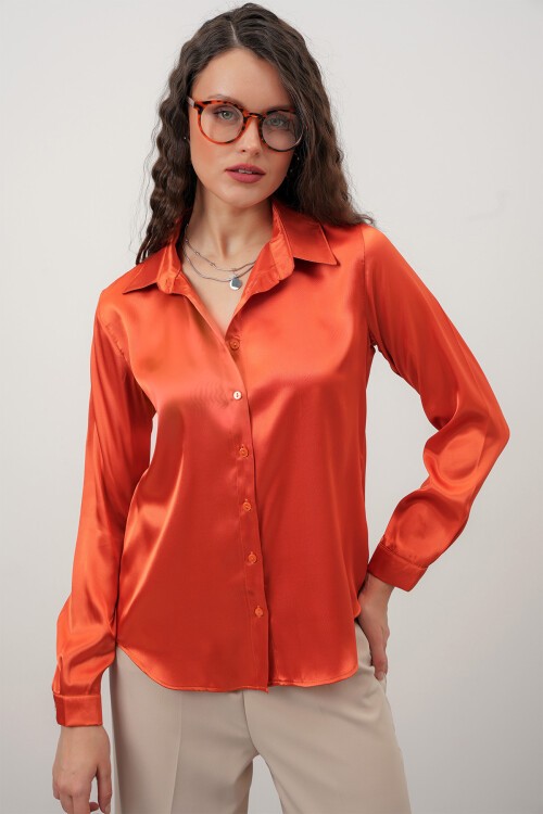 Merterium Kadın Saten Gömlek Geniş Beden Aralığı - Oranje