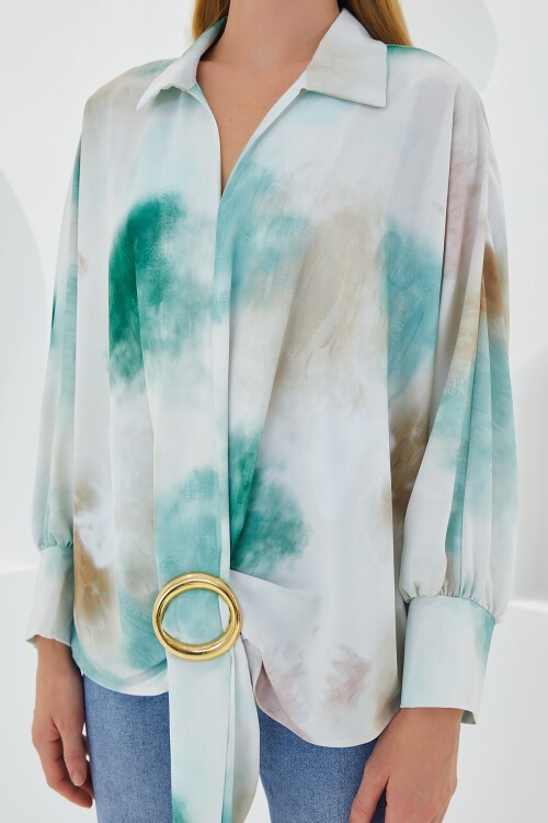 Merterium Kadın Yeşil Ekru Oversize Dökümlü Saten Gömlek 907