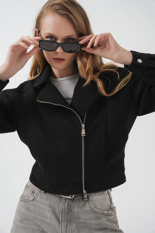 Merterium 0717 Kadın Kısa Kaşe Ceket - Siyah