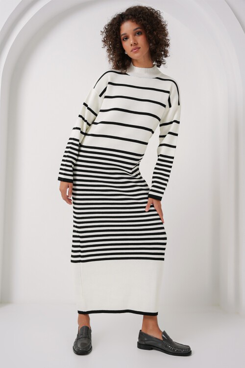 Merterium 15890 Uzun Triko Elbise - B.Beyaz