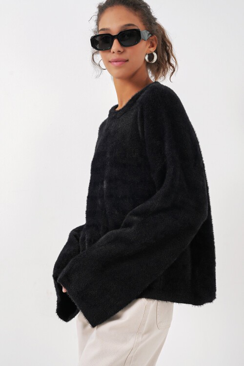 Merterium 15915 Yumuşak Dokulu Triko Kazak - Siyah