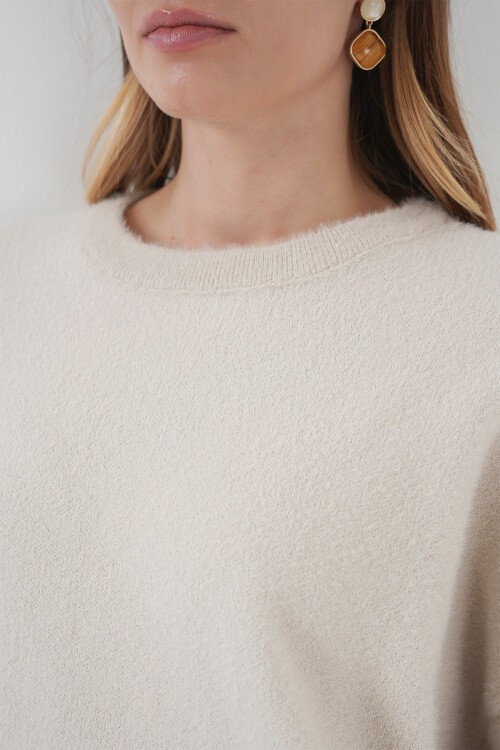 Merterium 15915 Yumuşak Dokulu Triko Kazak - Taş