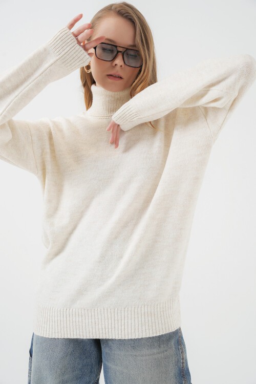 Merterium 15917 Kadın Balıkçı Yaka Oversize Triko Kazak - Ekru