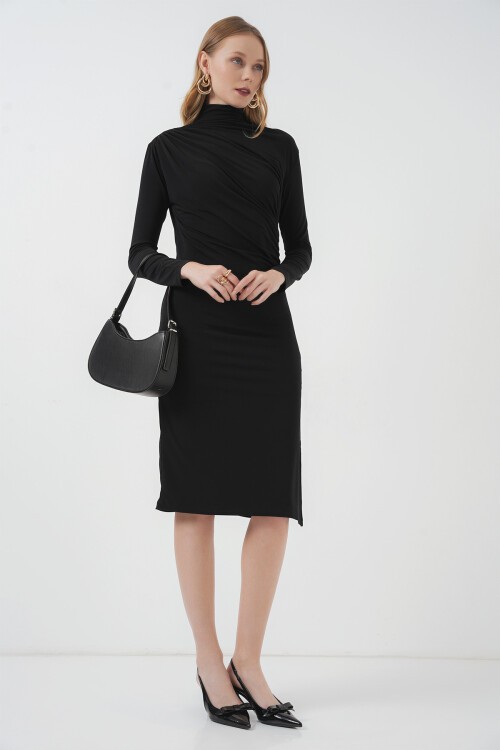 Merterium 2522 Yırtmaçlı Drapeli Elbise - Siyah