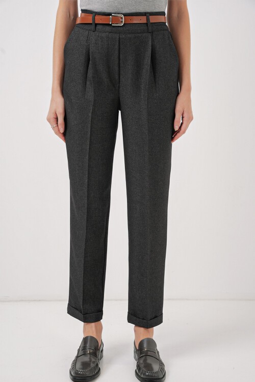 Merterium 6686 Kadın Pileli Kemerli Kumaş Pantolon - Füme