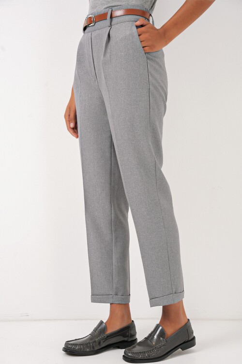 Merterium 6686 Kadın Pileli Kemerli Kumaş Pantolon - Gri