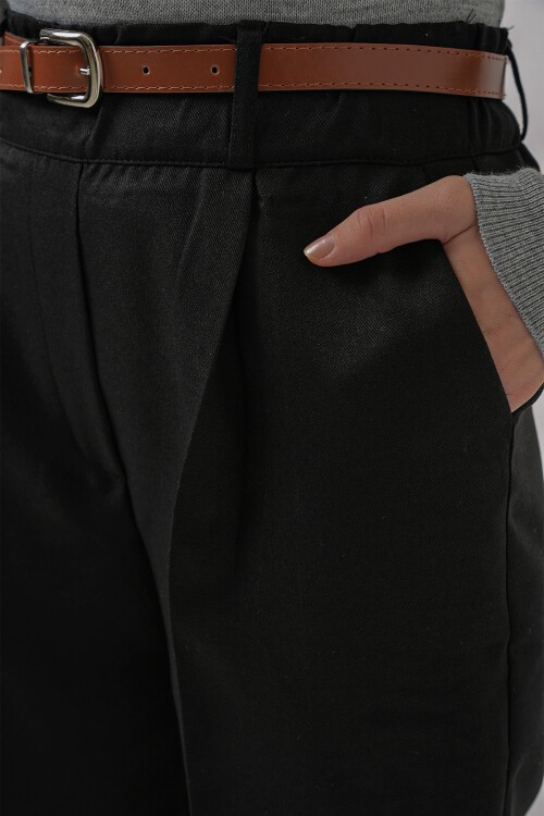 Merterium 6686 Kadın Pileli Kemerli Kumaş Pantolon - Siyah