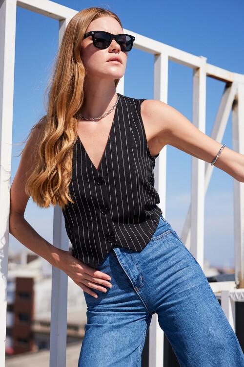 Merterium 6794 Çizgili Dokuma Yelek - Siyah