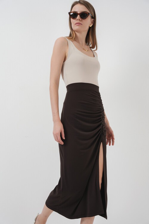 Merterium 8033 Sandy Yırtmaçlı Etek - Kahverengi