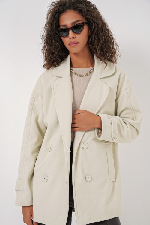 Merterium 9143 Kadın Kruvaze Yaka Kaşe Kaban - Krem