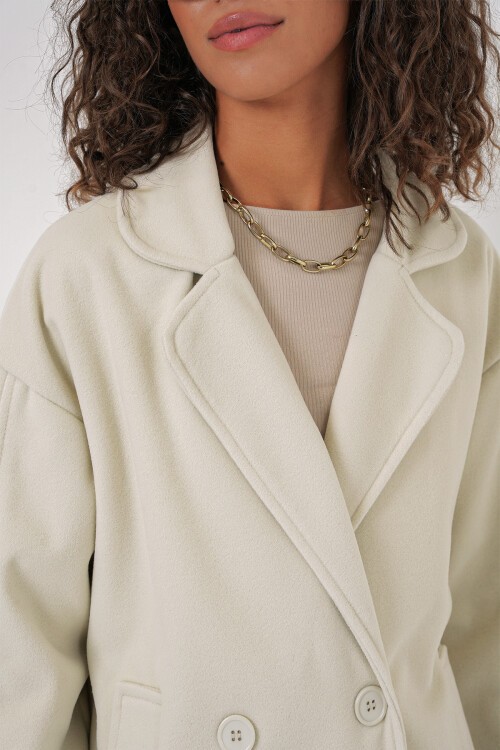 Merterium 9143 Kadın Kruvaze Yaka Kaşe Kaban - Krem
