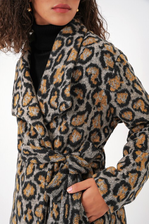 Merterium 9150 Kadın Kısa Oversize Yünlü Kaşe Kaban - Siyah