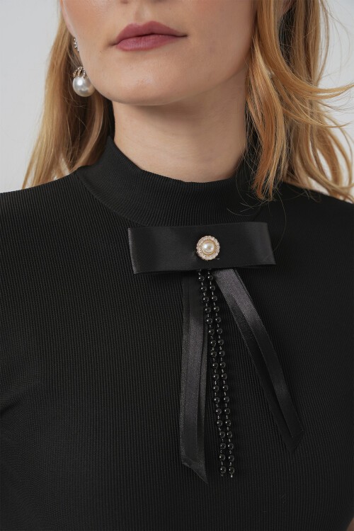 Merterium 926 Yaka Detaylı Kısa Kol Bluz - Siyah