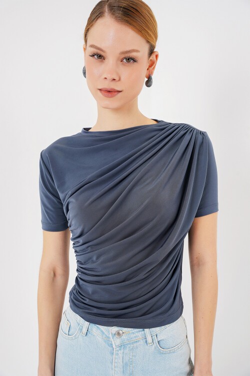 Merterium Büzgü Detaylı Kısa Kol Sandy Bluz 945 - Antrasit