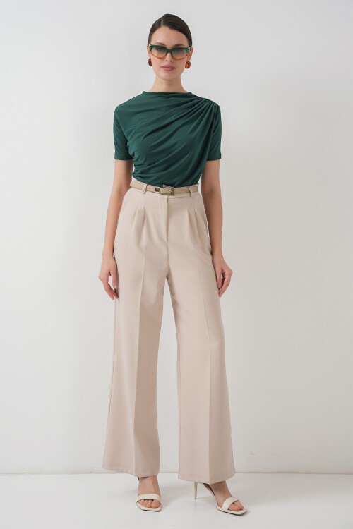 Merterium Büzgü Detaylı Kısa Kol Sandy Bluz 945 - Zümrüt Yeşili