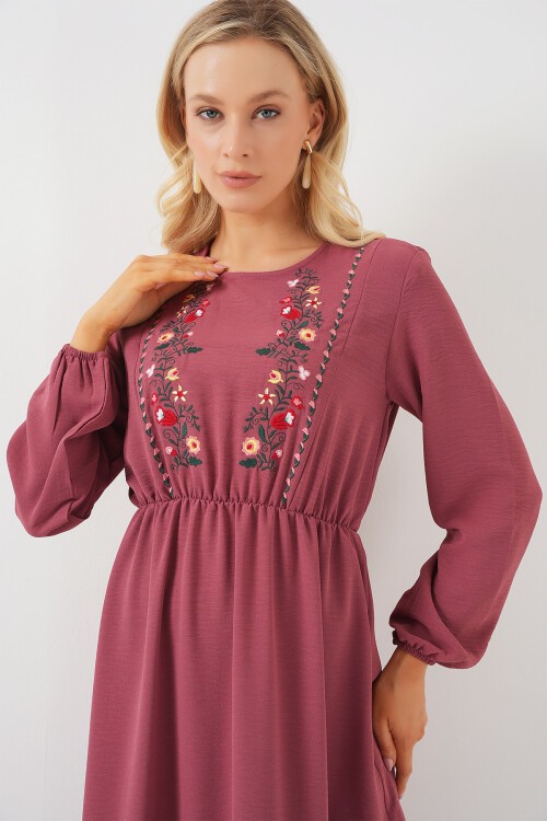 Merterium Kadın Nakışlı Uzun Tesettür Elbise 2550 - Gül Kurusu