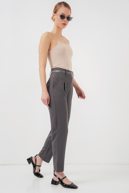 Merterium Kadın Pileli Kemerli Kumaş Pantolon 6725 - Antrasit