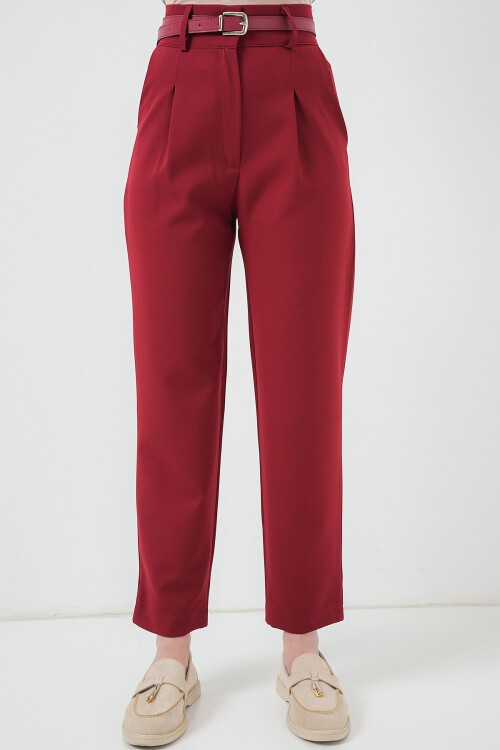 Merterium Kadın Pileli Kemerli Kumaş Pantolon 6725 - Kırmızı