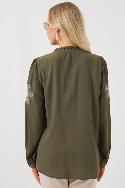 Merterium Kadın Uzun Kol Nakışlı Örme Bluz 951 - Haki
