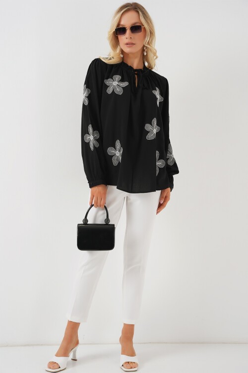 Merterium Kadın Uzun Kol Nakışlı Örme Bluz 951 - Siyah