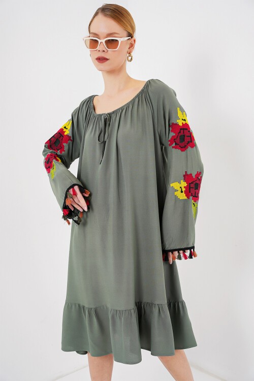 Merterium Nakışlı Midi Elbise 2531 - Haki