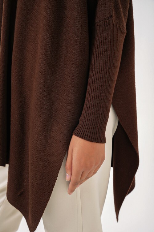 Merterium 15783 Yırtmaçlı Panço Kazak - Kahverengi