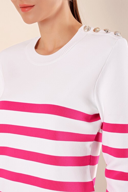 15820 Düğme Detay Çizgili Kazak - C. Fuşya