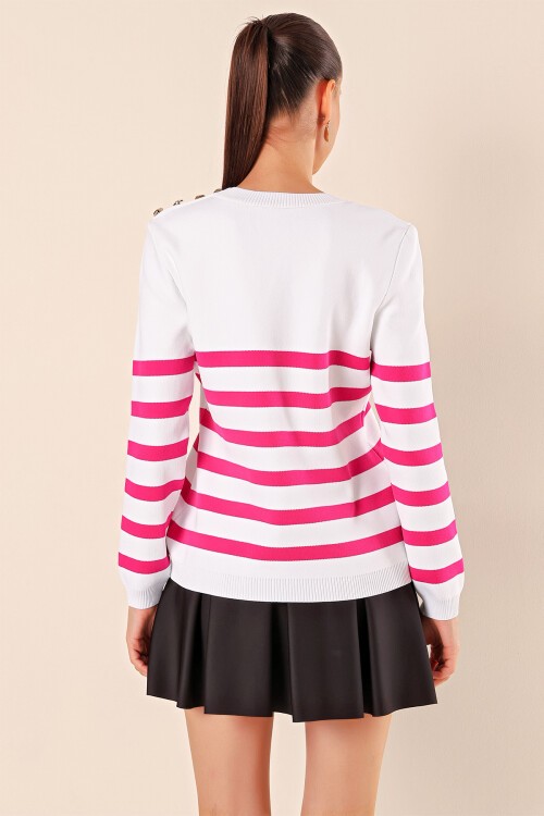 15820 Düğme Detay Çizgili Kazak - C. Fuşya