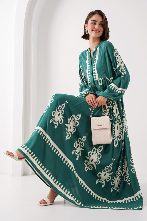 Merterium 2423 Otantik Desenli Tesettür Elbise - A. Zümrüt Yeşili