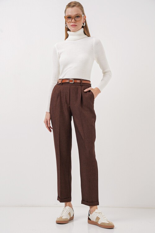 Merterium 6686 Kadın Pileli Kemerli Kumaş Pantolon - Kahverengi