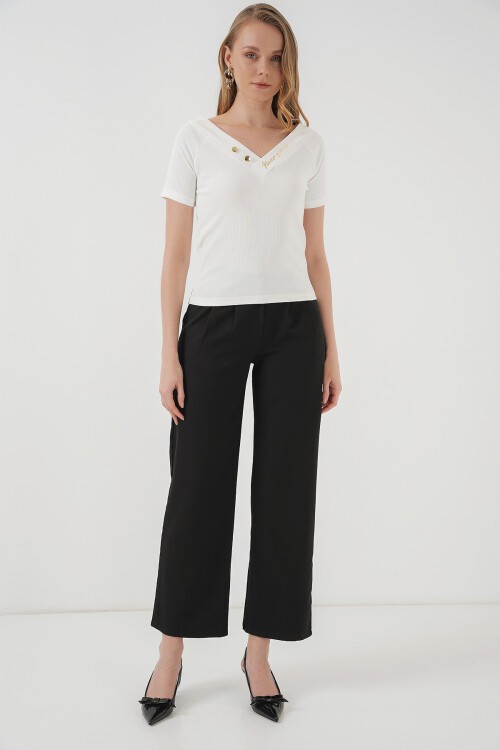 Merterium 928 Kısa Kol V Yaka Bluz - Beyaz