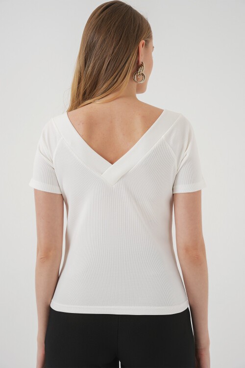 Merterium 928 Kısa Kol V Yaka Bluz - Beyaz