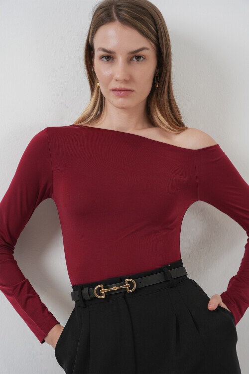 Merterium 937 Kayık Yaka Sandy Bluz - Bordo