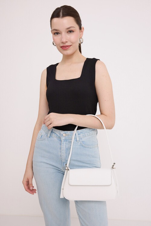 Merterium Kadın Beyaz Kapaklı Baget Çanta 010169