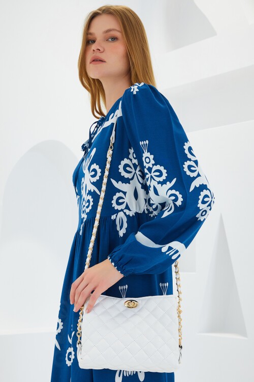 Merterium Kadın Beyaz Zincir Detay Askılı Omuz Çantası 010165