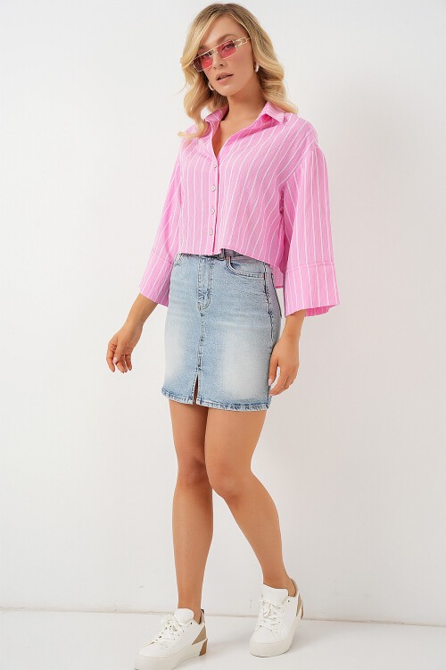 Merterium Kadın Çizgili Oversize Kısa Gömlek 20326 - Pembe
