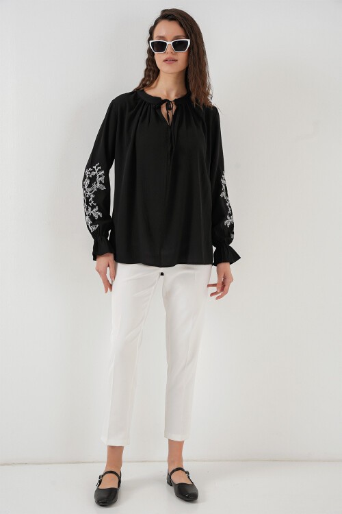 Merterium Kadın Nakışlı Örme Bluz 941 - Siyah