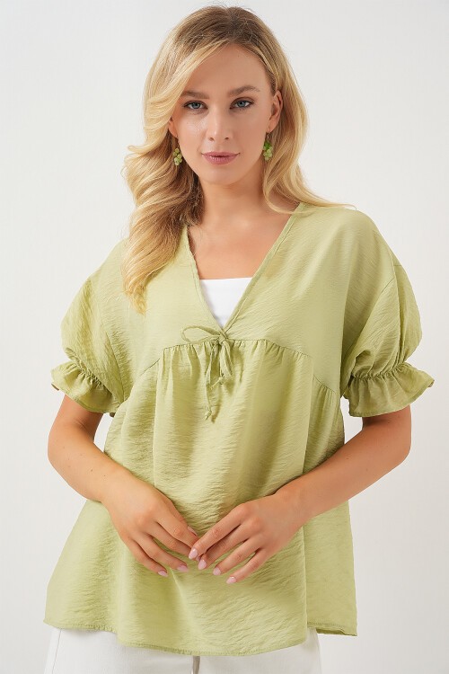 Merterium Kadın Önü Bağcıklı Kısa Kol Bluz 962 - E.Yeşil